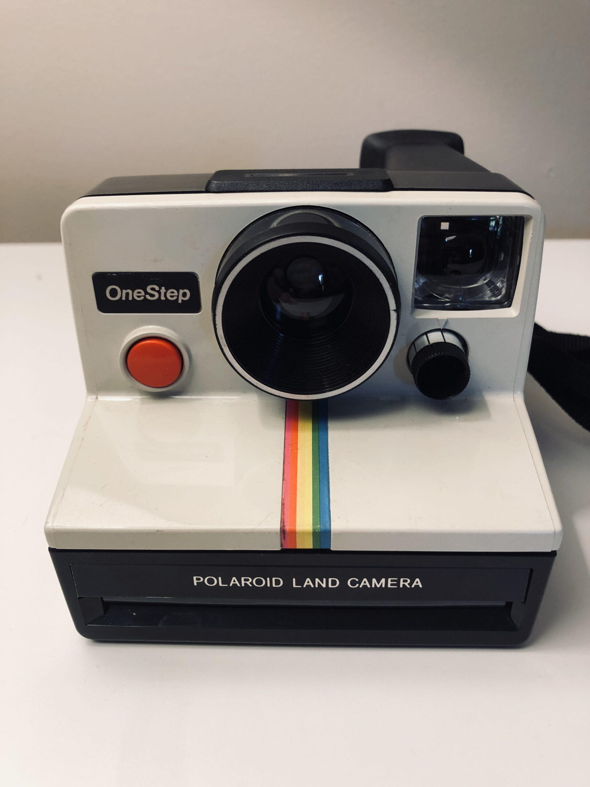 POLAROID SX-70 INSTANT CAMERA-